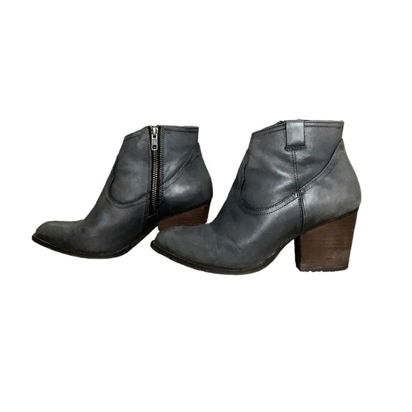 Steve Madden Chelsea So Good Western Booties, SZ 8 - Picture 9 of 11